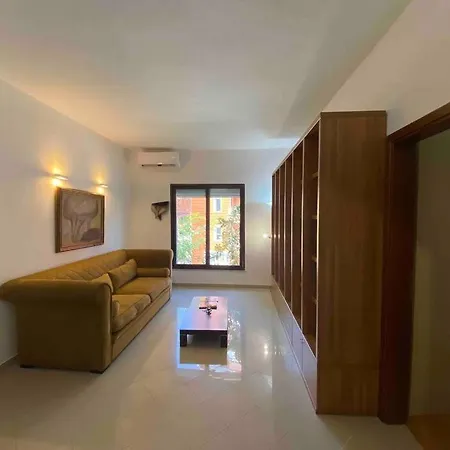 منزل للإقامة A Room In A Shared Condo,10 Min Walk From Us Ambassy