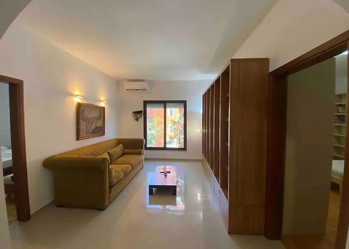 Privatunterkunft A Room In A Spacious Condo,10 Min Walk From Us Ambassy