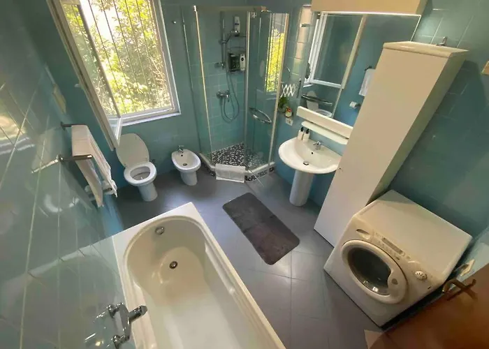 A Room In A Spacious Condo,10 Min Walk From Us Ambassy Pansiyon Tiran